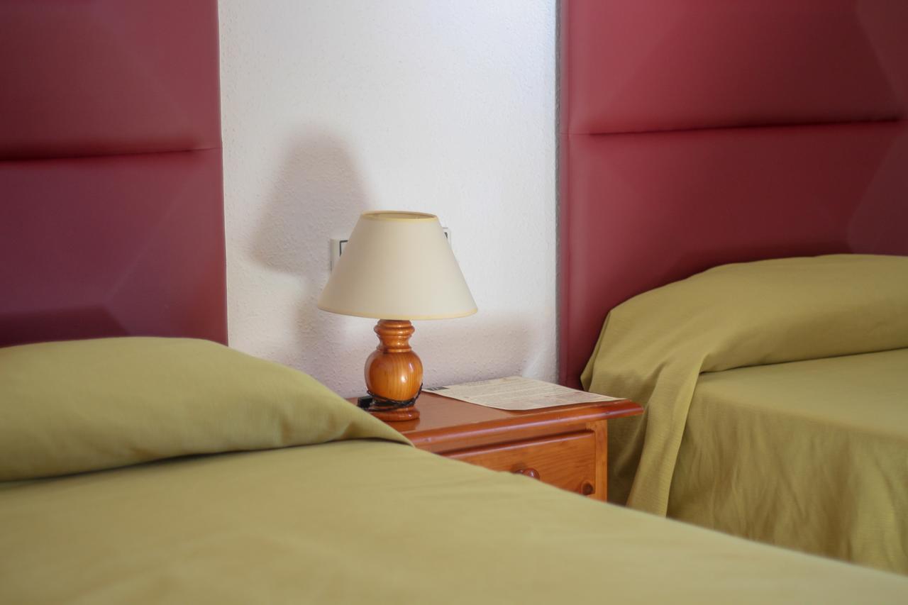 Hostal Esperanza Benajarafe Eksteriør billede