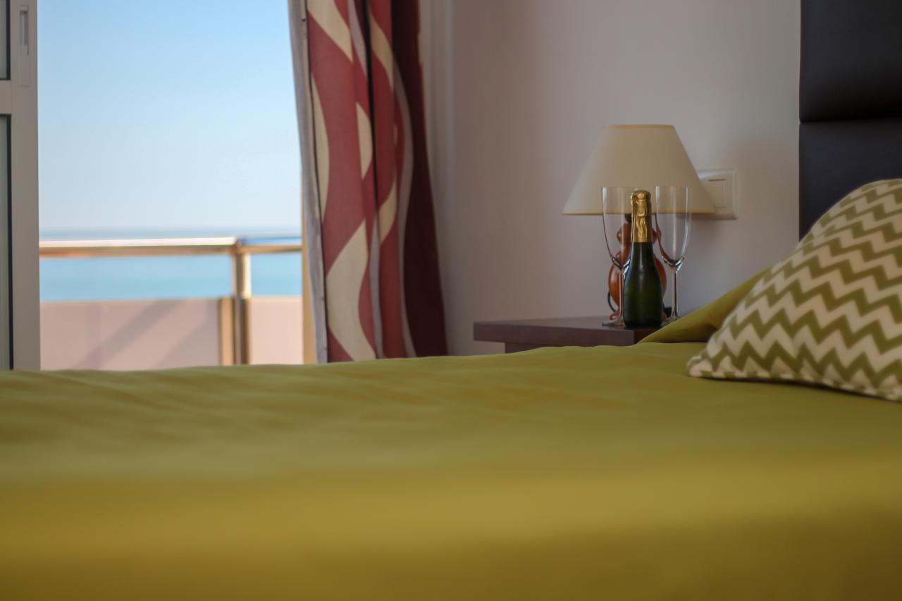 Hostal Esperanza Benajarafe Eksteriør billede