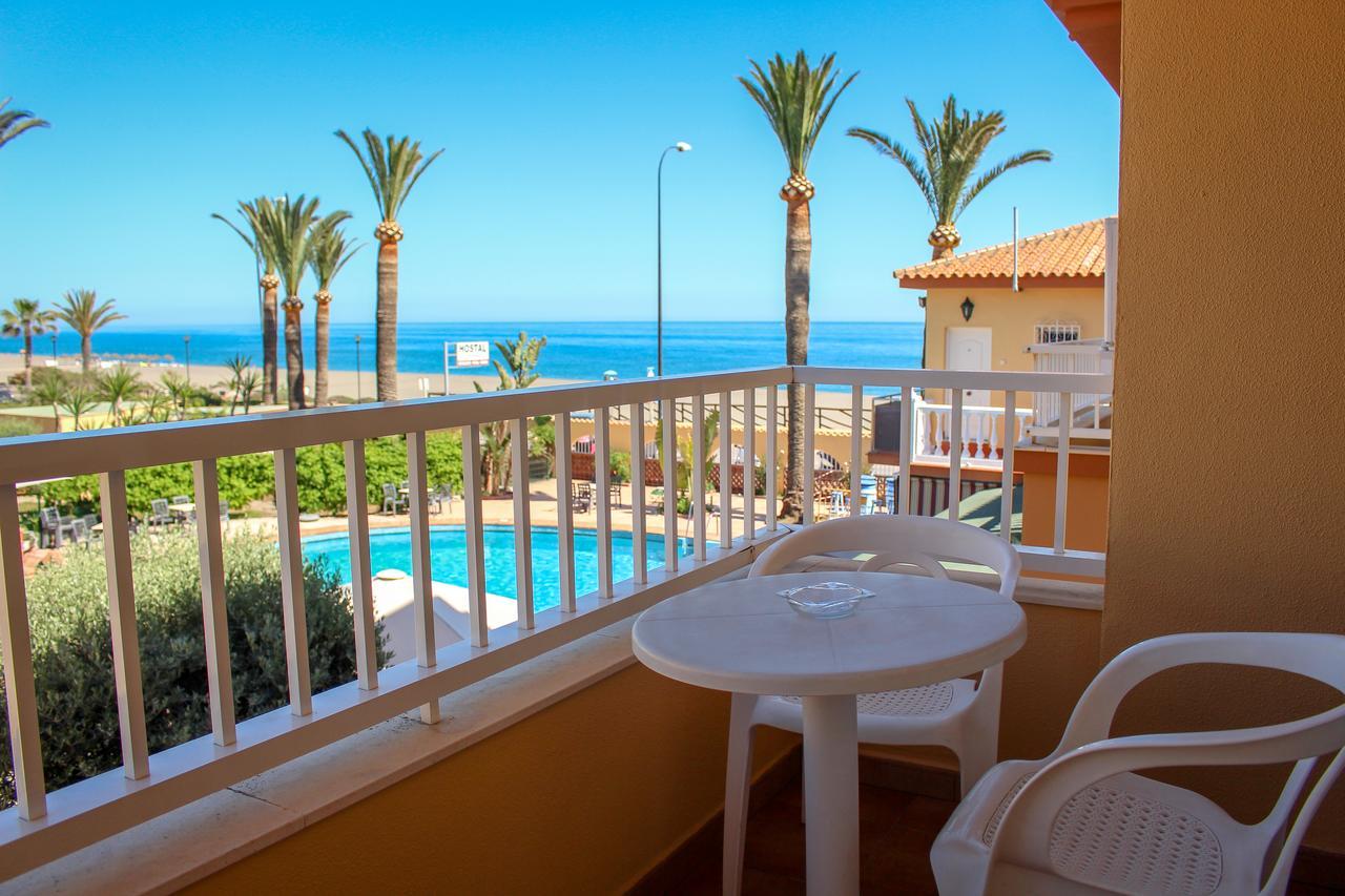 Hostal Esperanza Benajarafe Eksteriør billede
