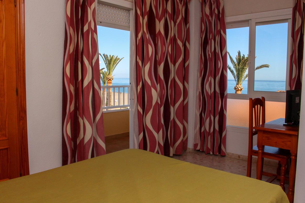 Hostal Esperanza Benajarafe Eksteriør billede