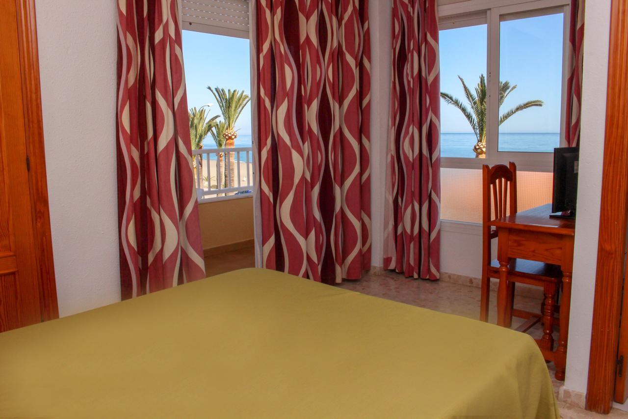 Hostal Esperanza Benajarafe Eksteriør billede