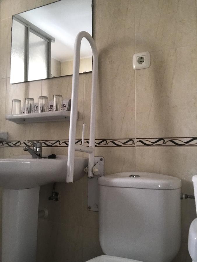 Hostal Esperanza Benajarafe Eksteriør billede