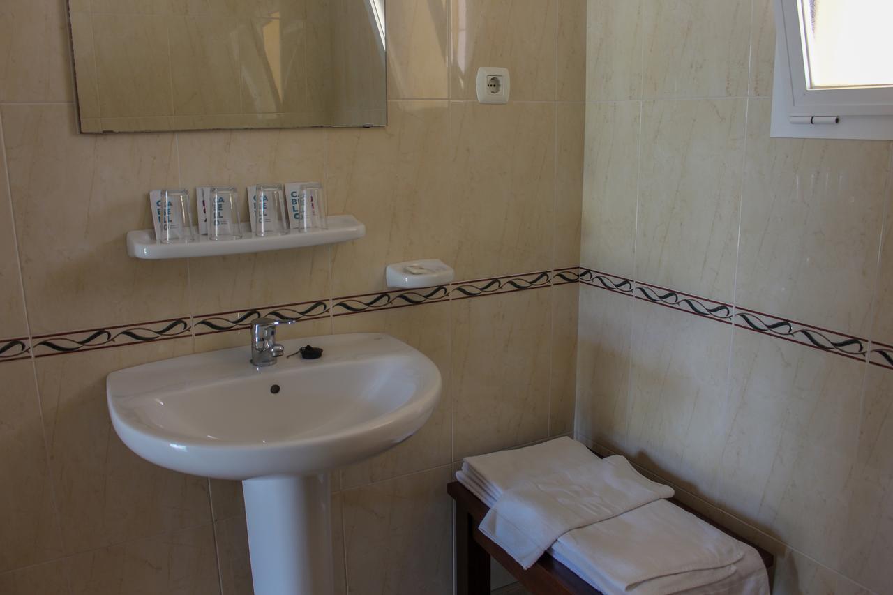 Hostal Esperanza Benajarafe Eksteriør billede